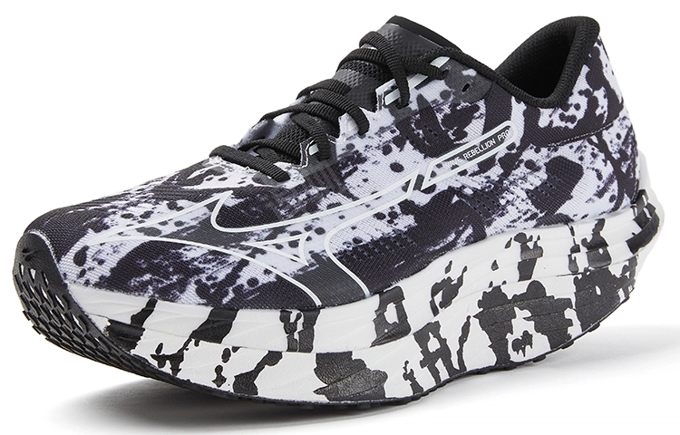 Mizuno WAVE REBELLION PRO