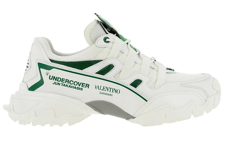 Valentino V face