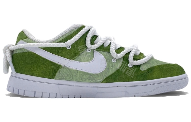 Nike Dunk Low ESS