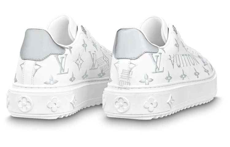 LOUIS VUITTON Time Out
