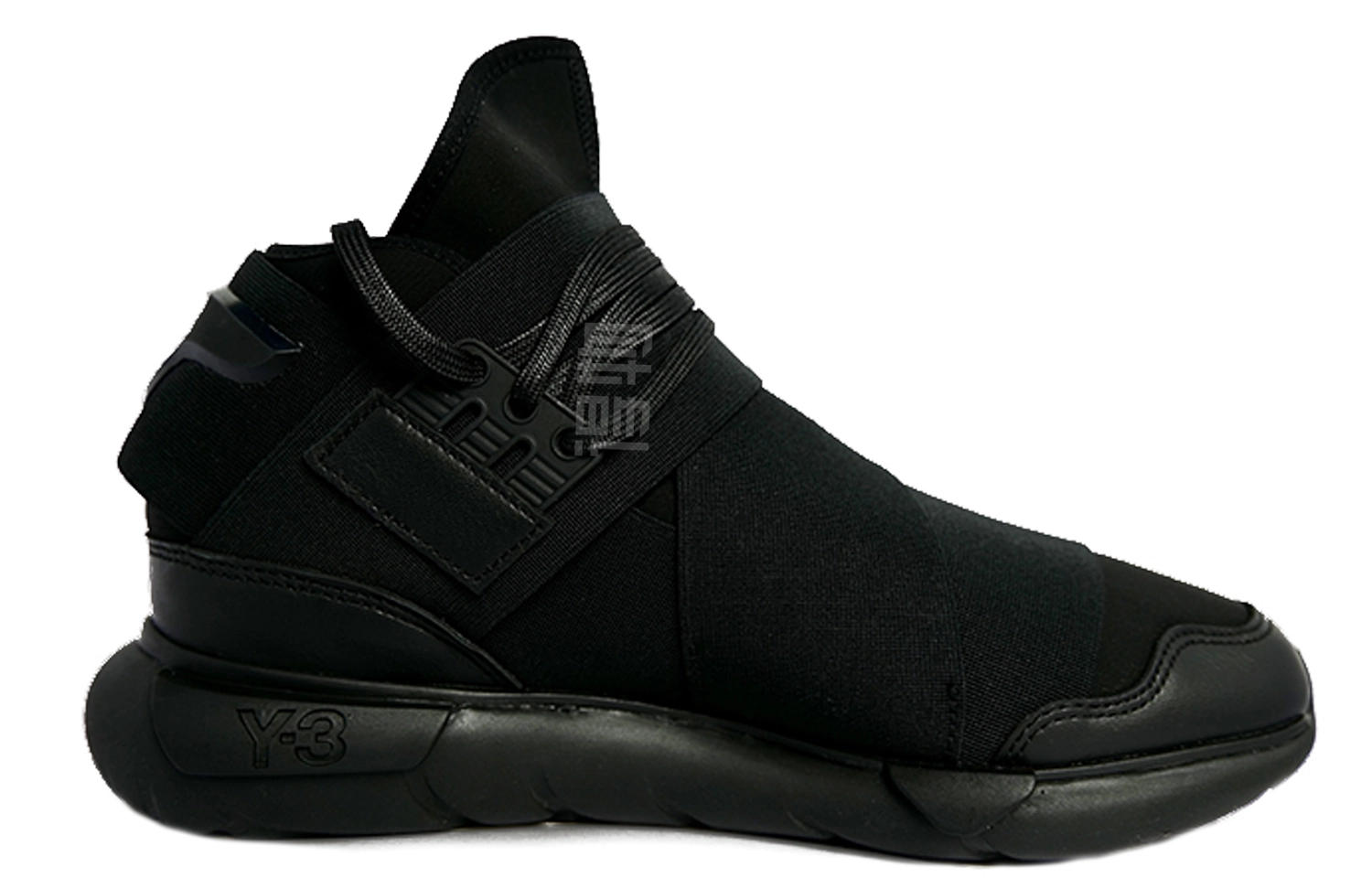 Y-3 Qasa