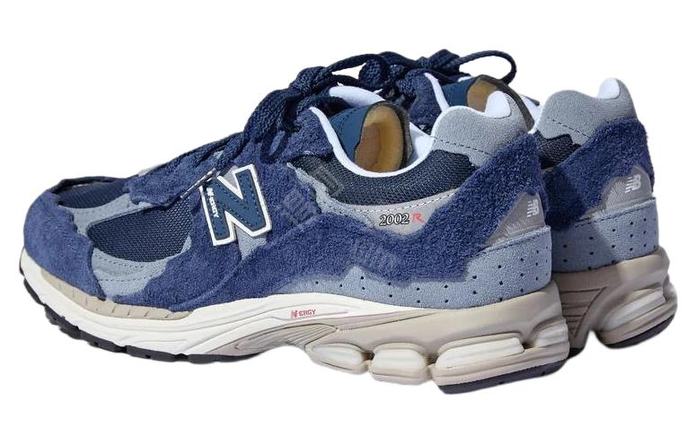 New Balance NB 2002R