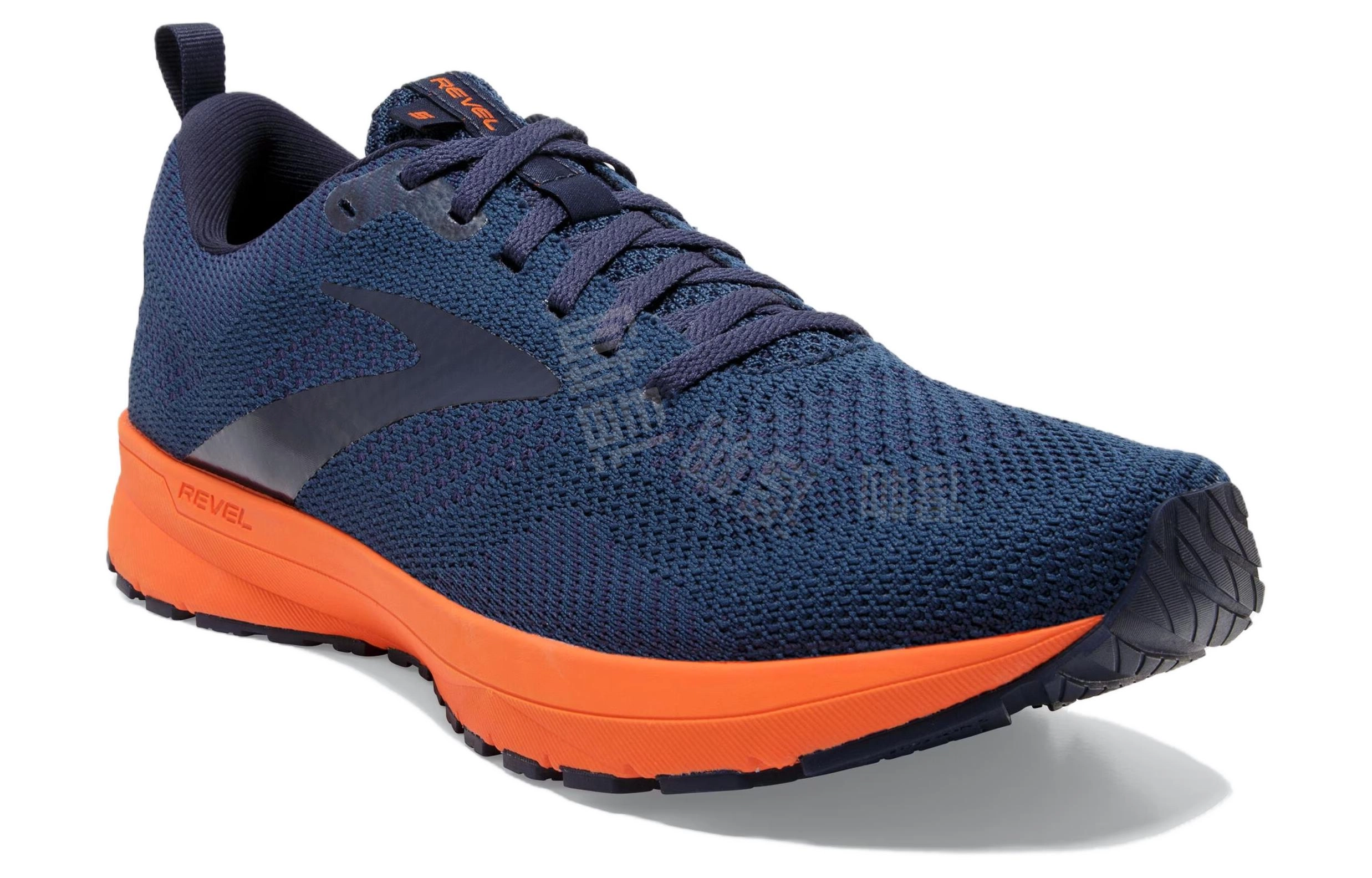 Brooks Revel 5