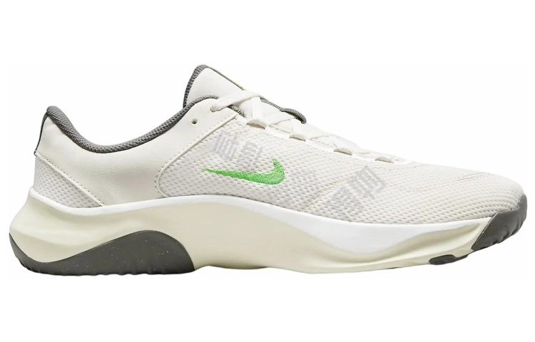 Nike Legend Essential 3