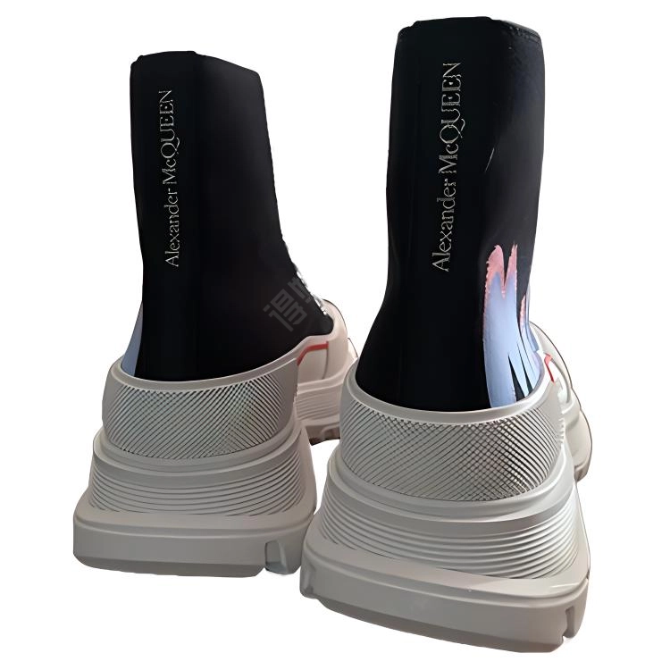 Alexander McQueen Tread Slick
