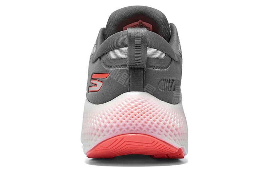 Skechers Go Run Max Road 6