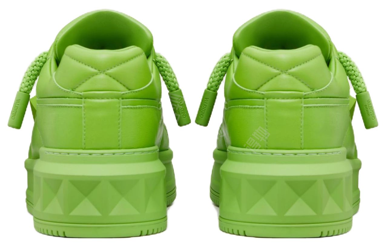Valentino One Stud