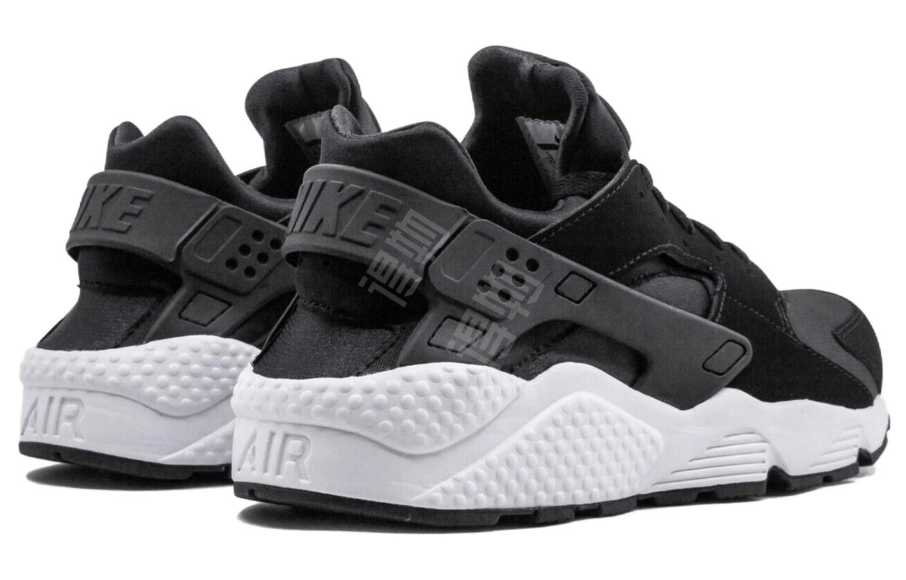 Nike Air Huarache Black Trainers