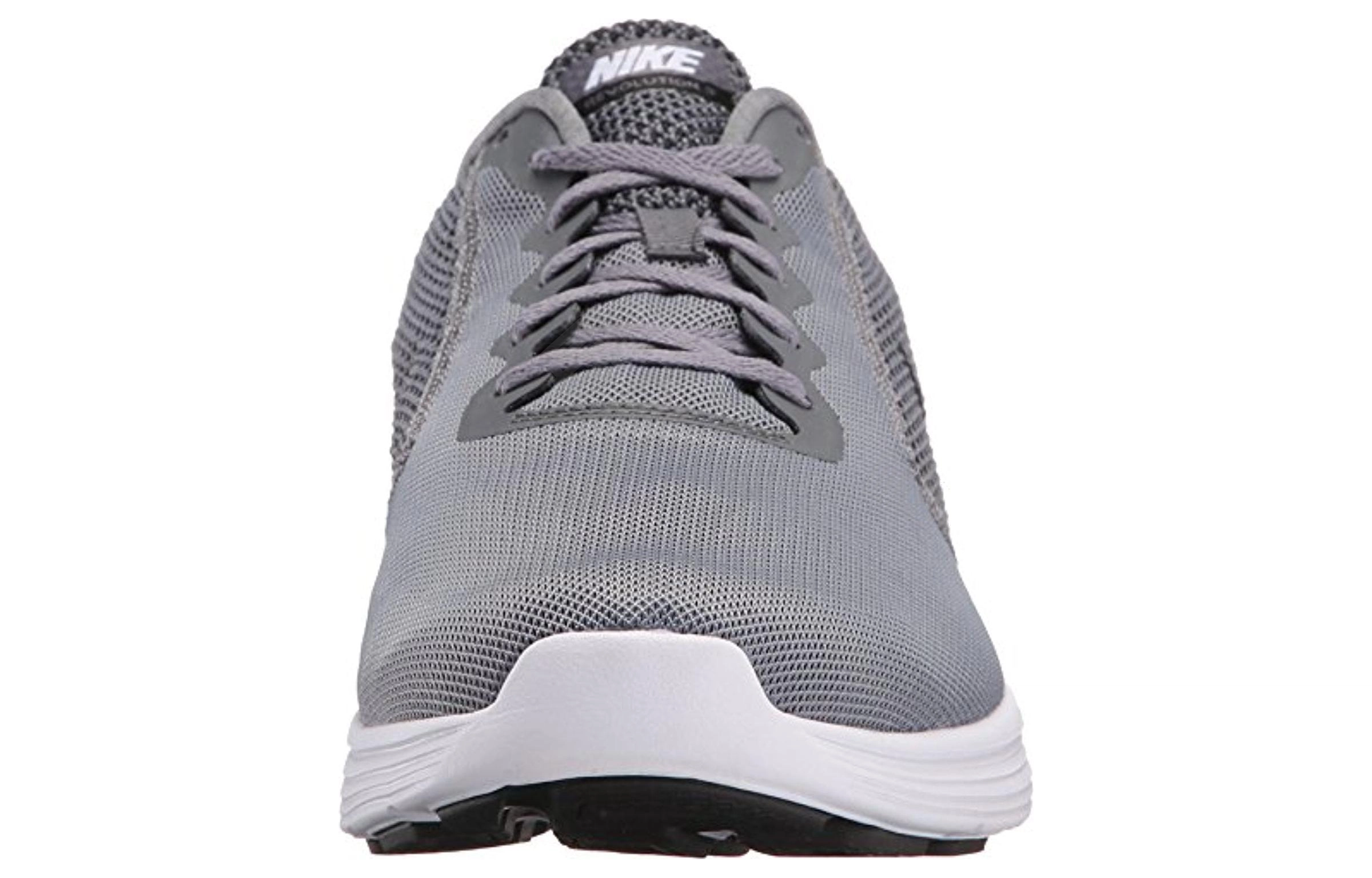 Nike REVOLUTION 3