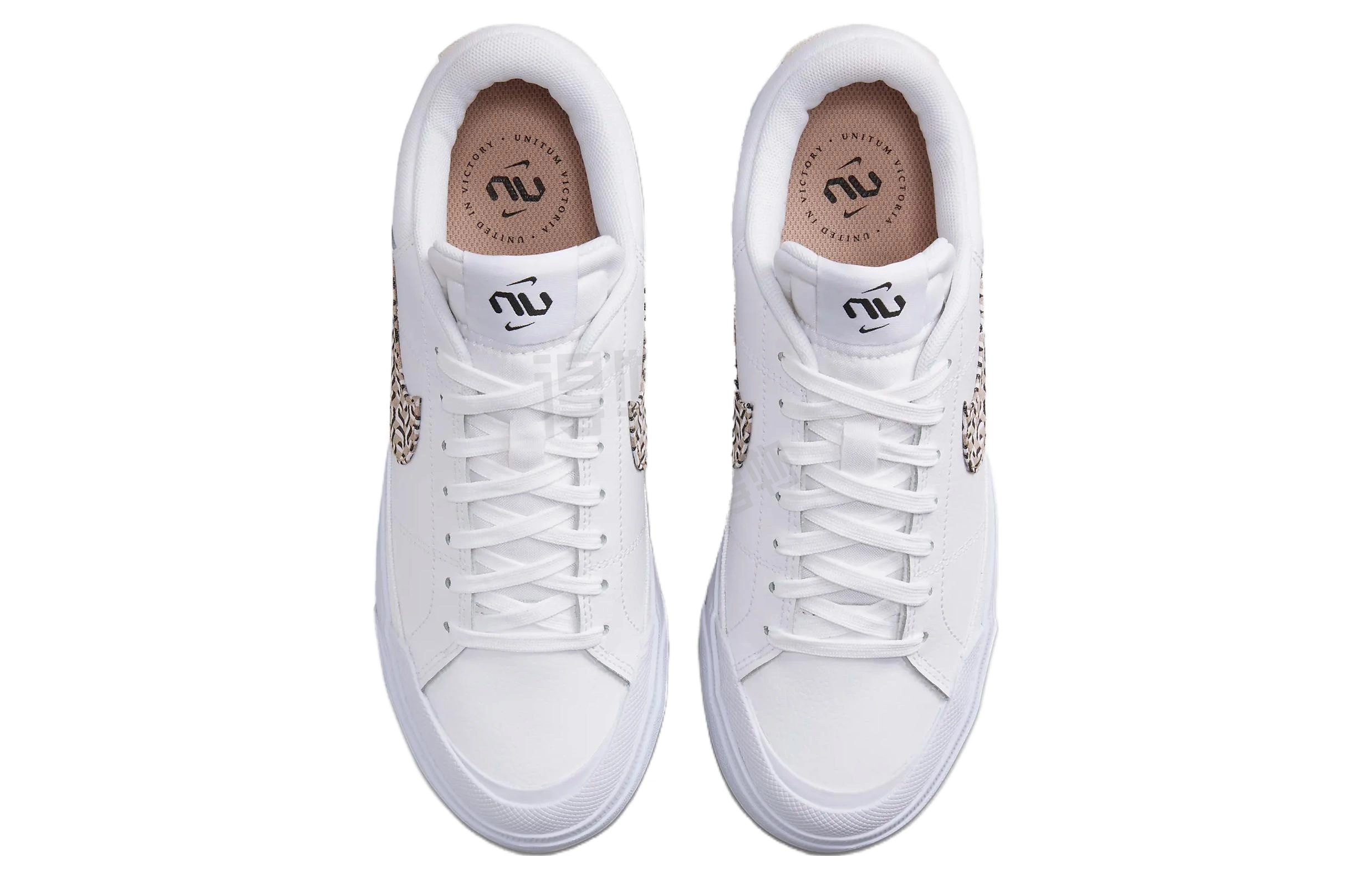 Nike Court Legacy