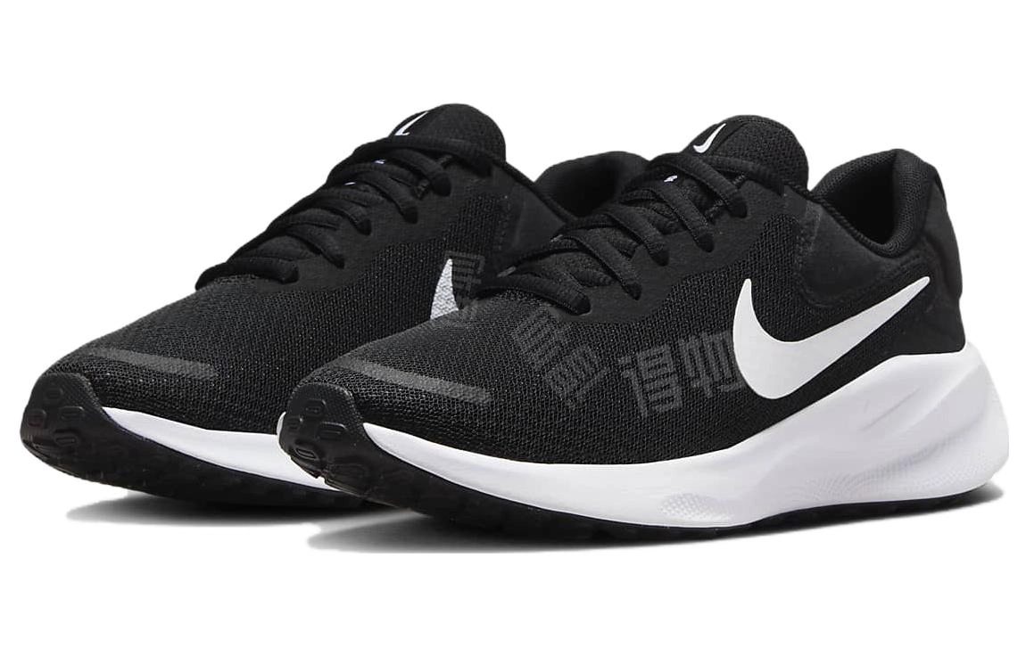 Nike REVOLUTION 7