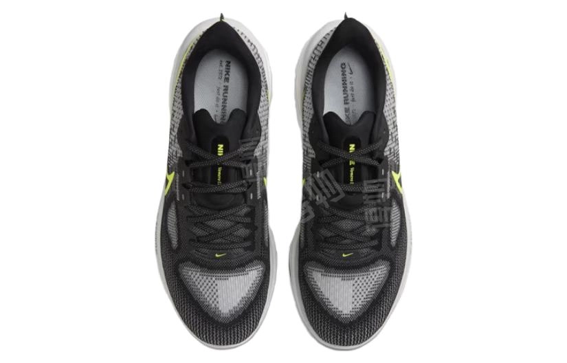 Nike Air Zoom Vomero 17