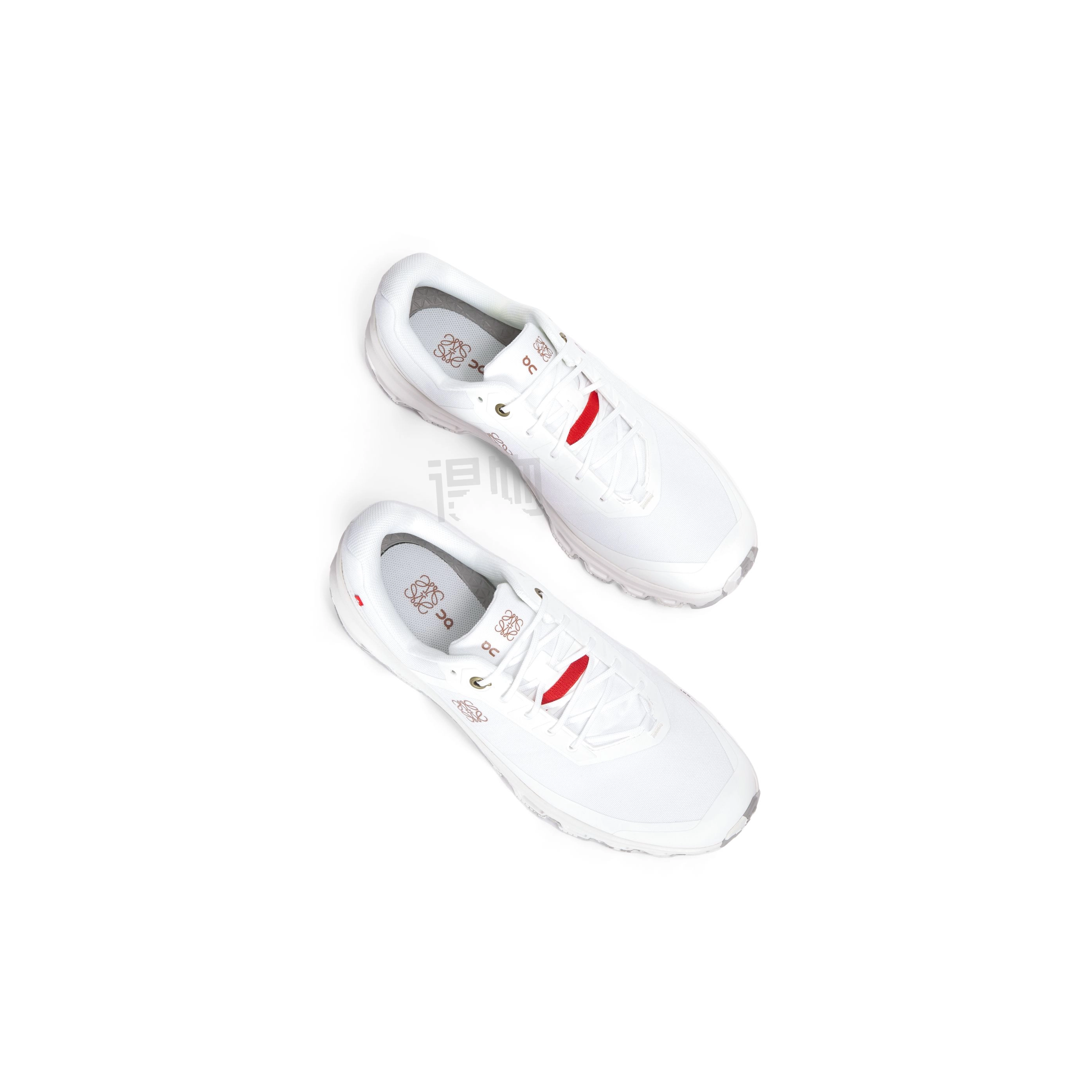 On x LOEWE Cloudventure