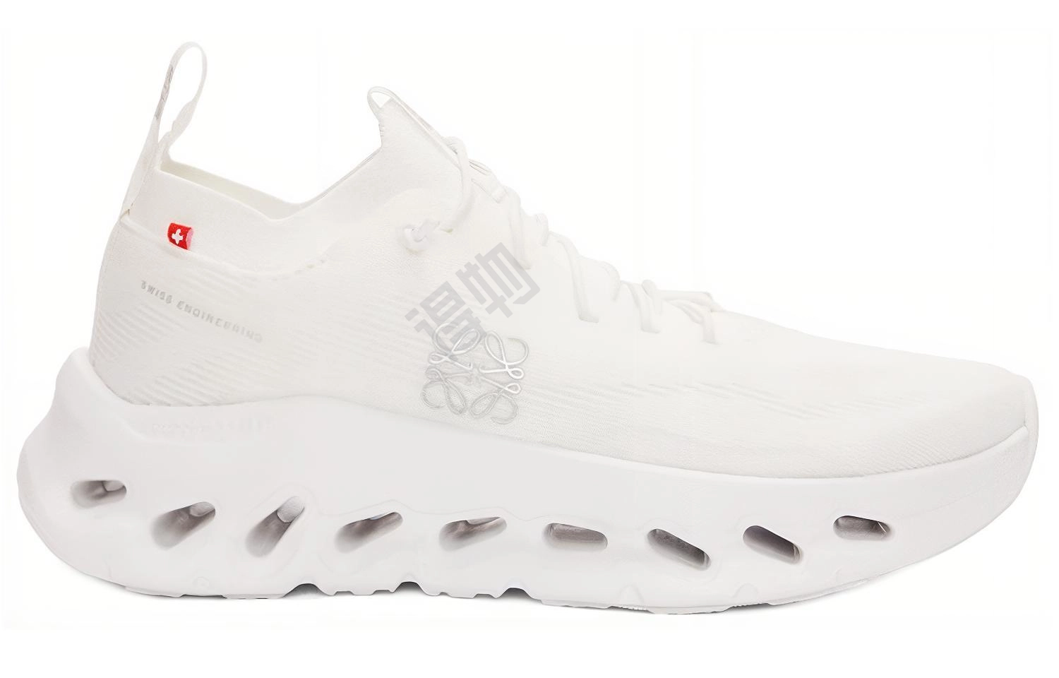 On x LOEWE CLOUDTILT