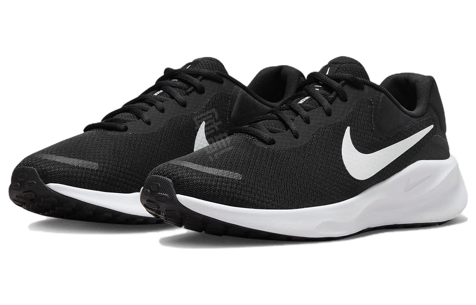 Nike REVOLUTION 7