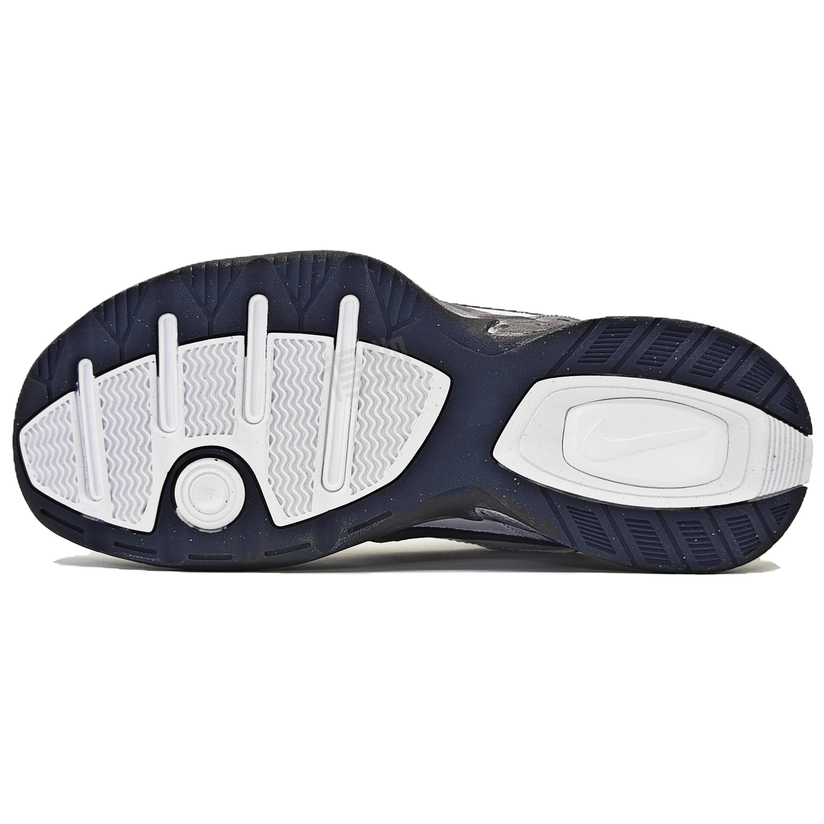 Nike Air Monarch 4
