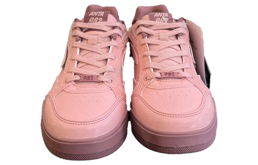 Anta 982