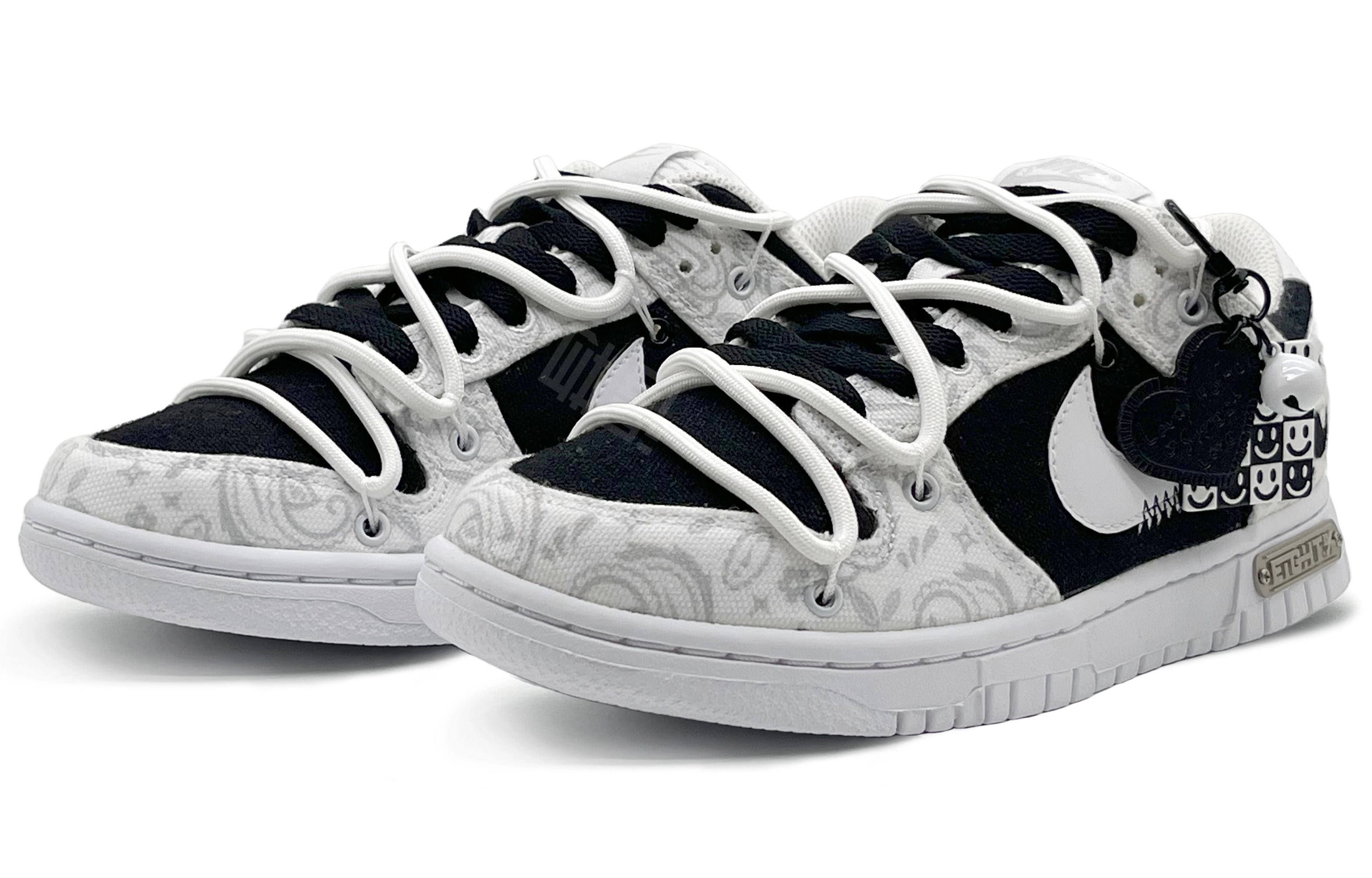 Nike Dunk Low ESSWhite Paisley