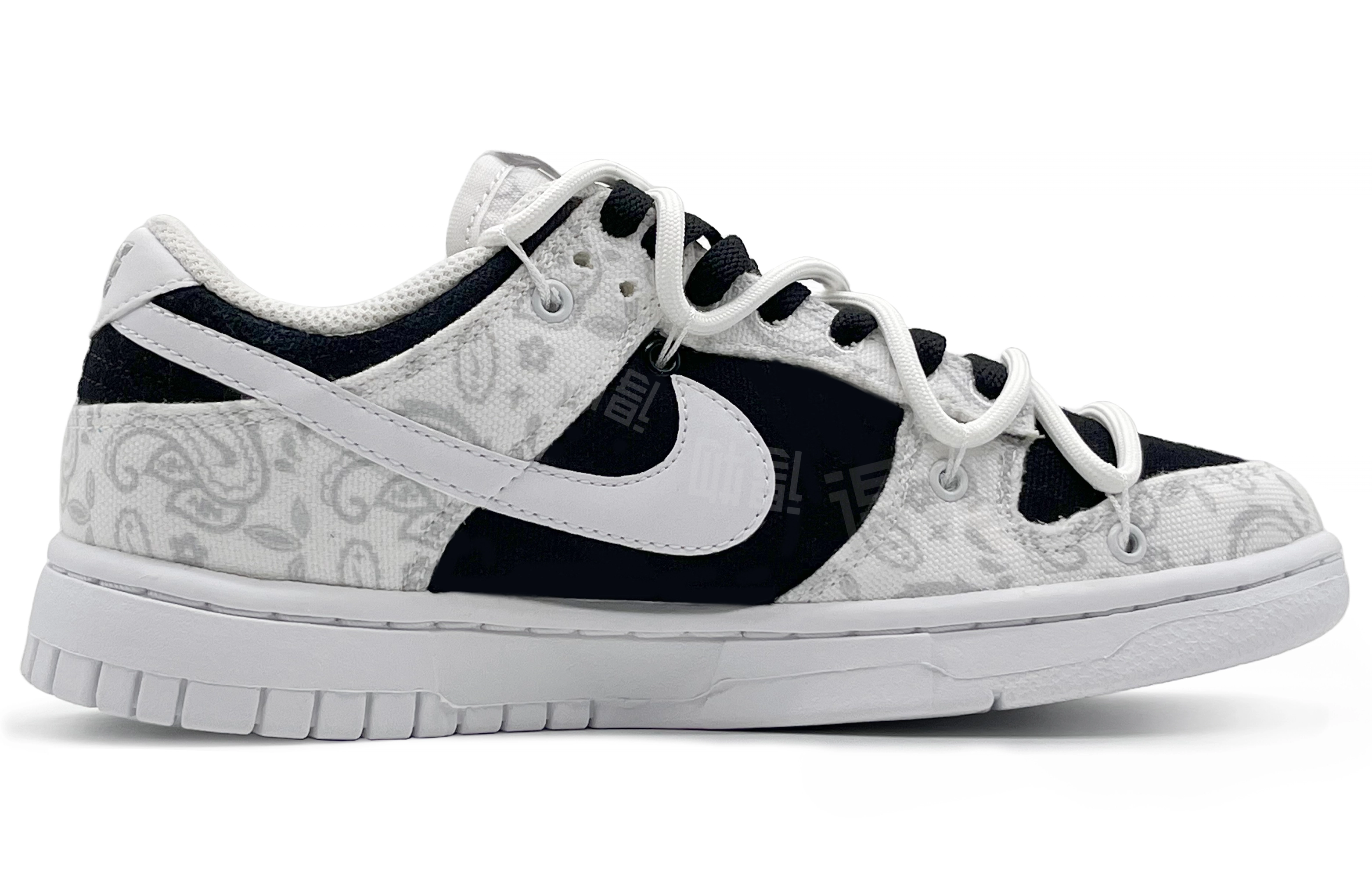 Nike Dunk Low ESSWhite Paisley