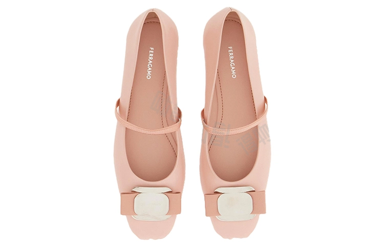 FERRAGAMO Vara 0.5cm