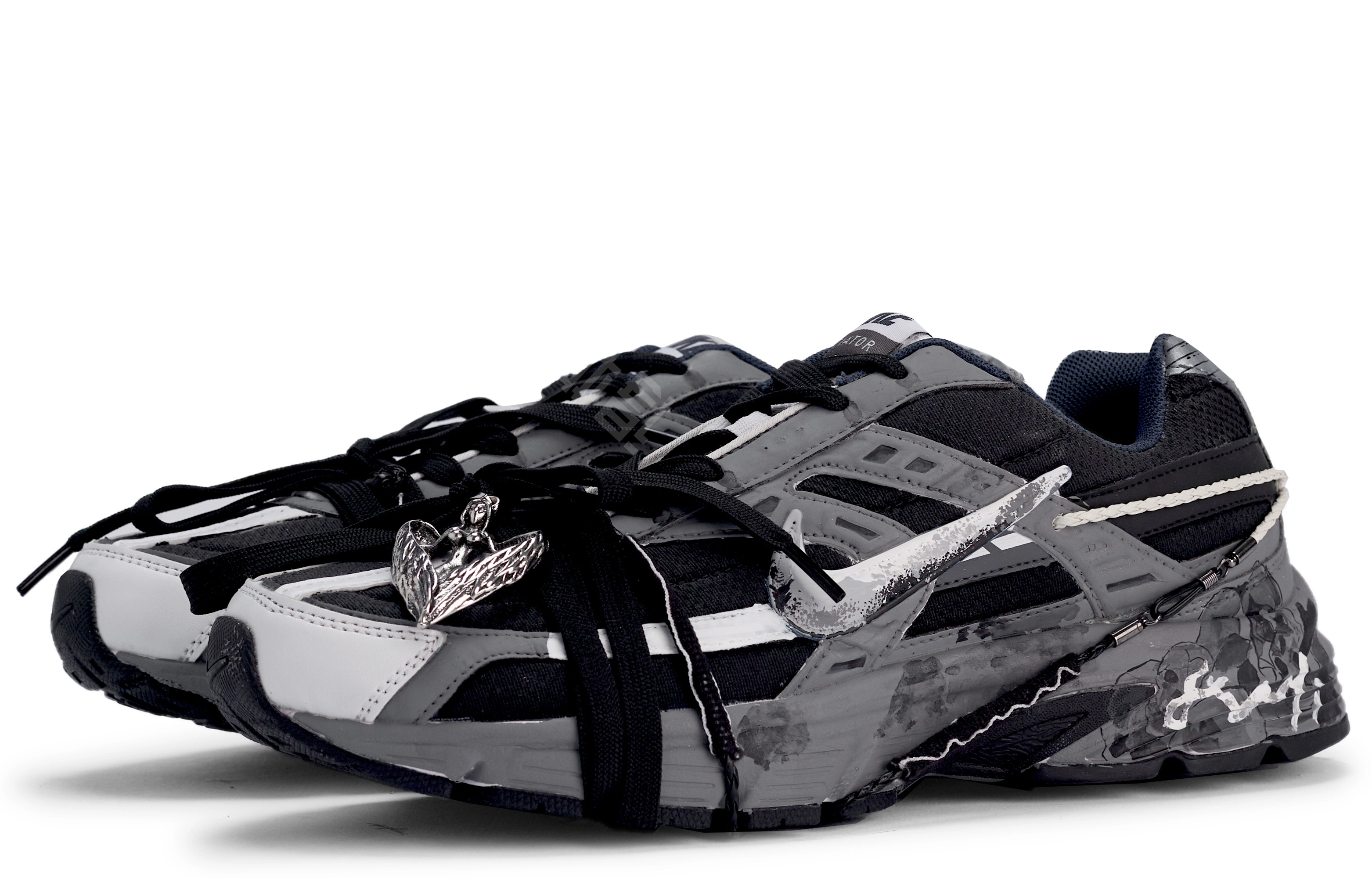 Nike Initiator