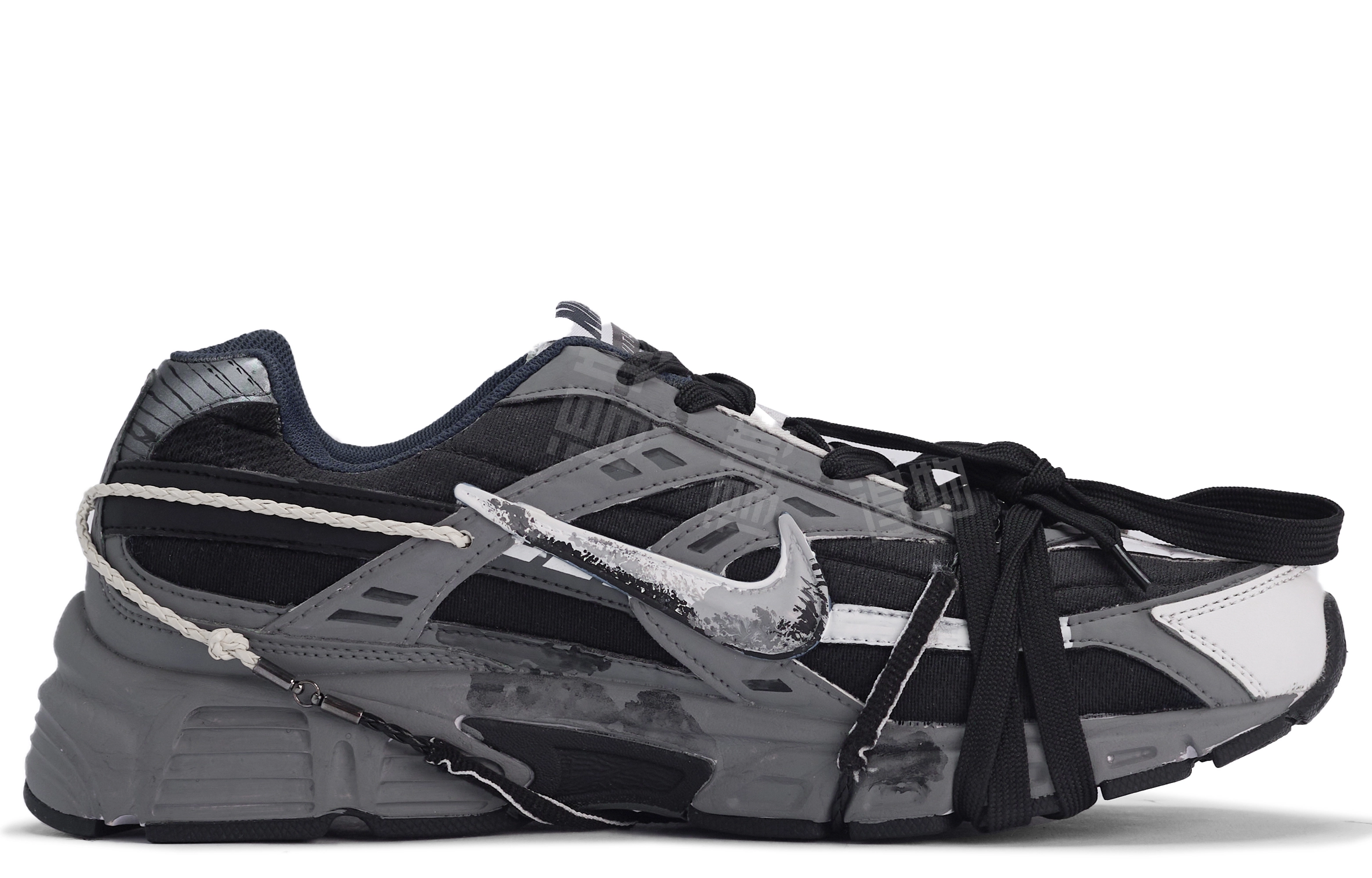 Nike Initiator