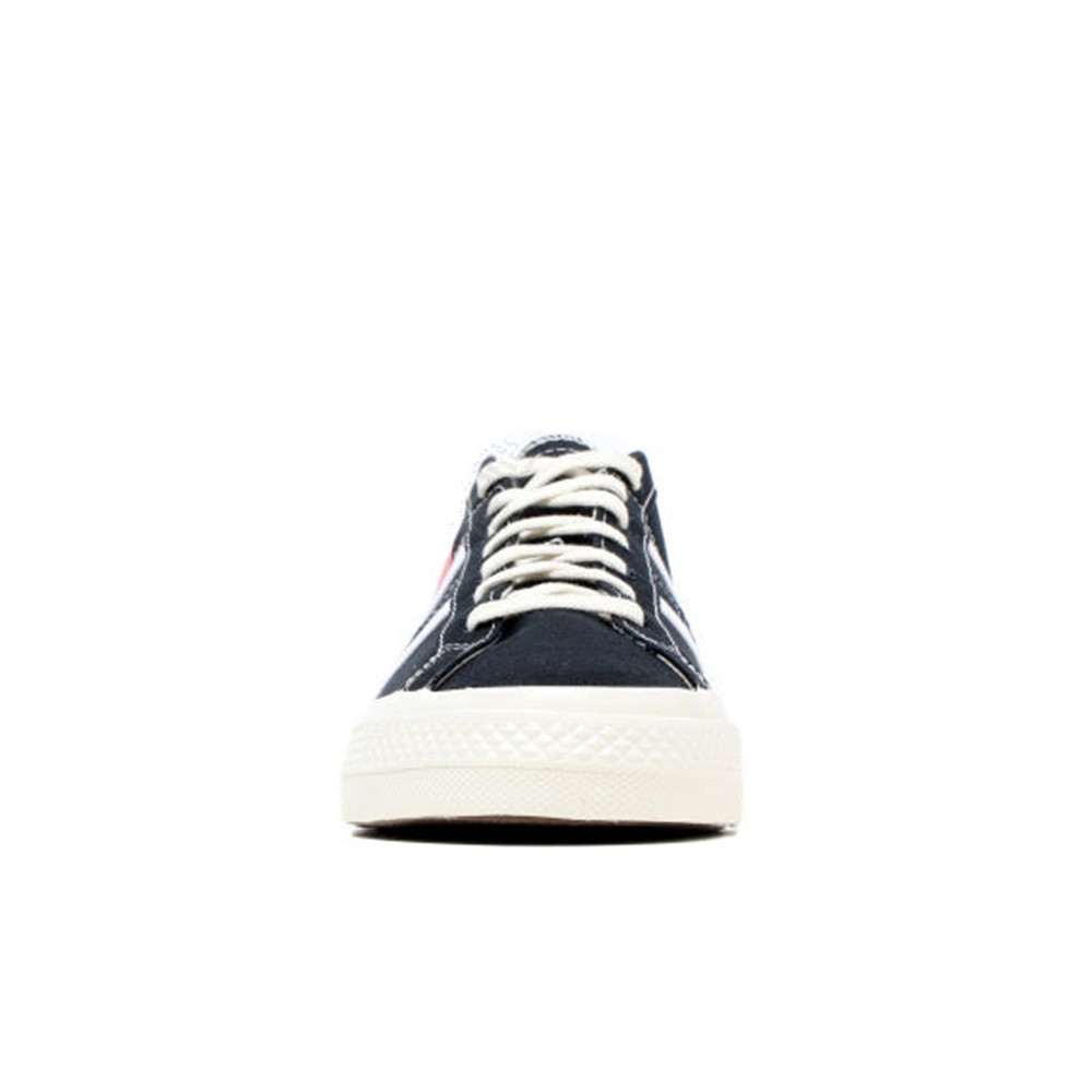CDG Play One Star Academy Pro Logo