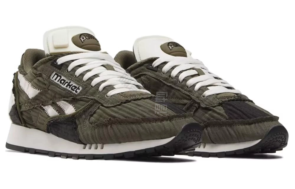Market x Reebok Classic Leather Pump