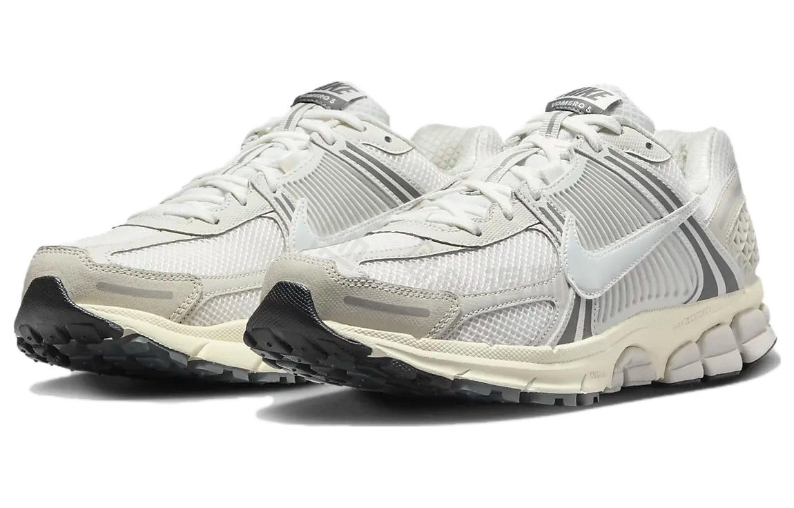 Nike Air Zoom Vomero 5