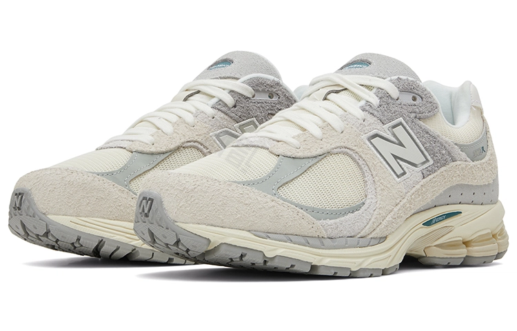New Balance NB 2002R