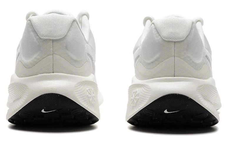 Nike REVOLUTION 7