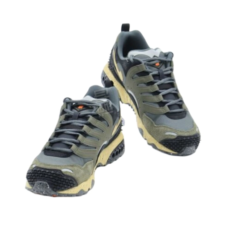 UNDEFEATED x Nike Air Terra Humara Olive