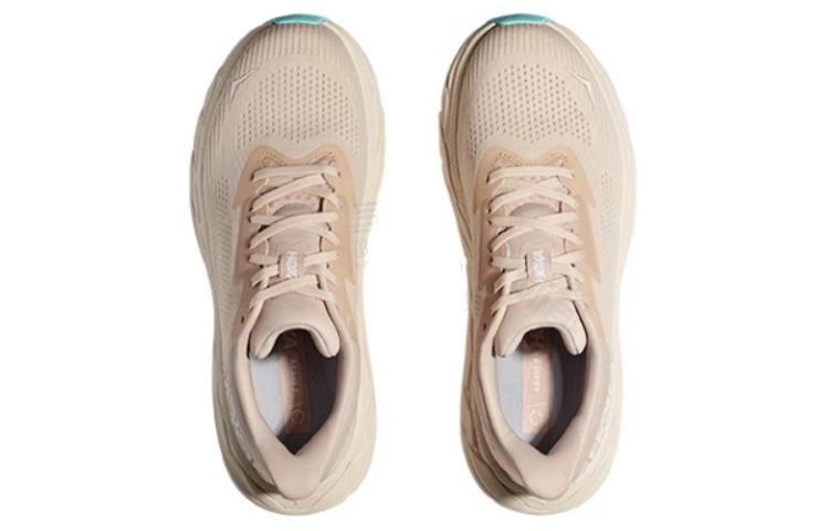 HOKA ONE ONE