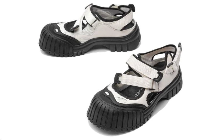 TOOMANYSHOES