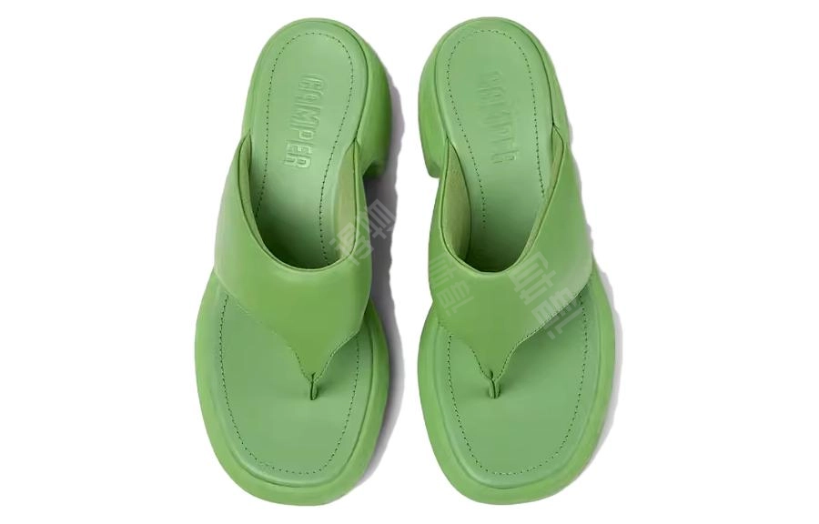 CAMPER