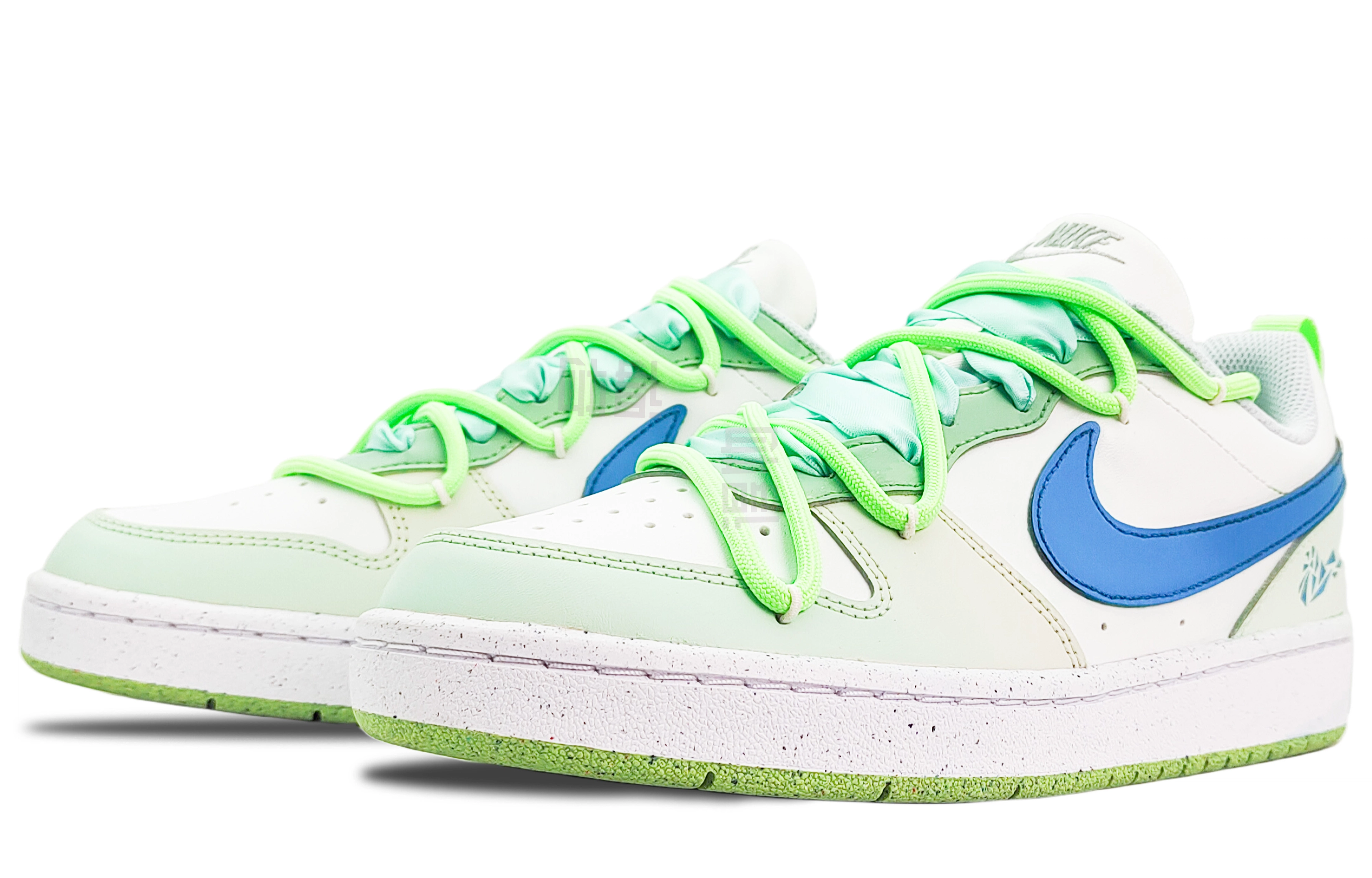 Nike Court Borough Low