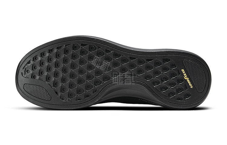 Skechers GO RUN Elevate