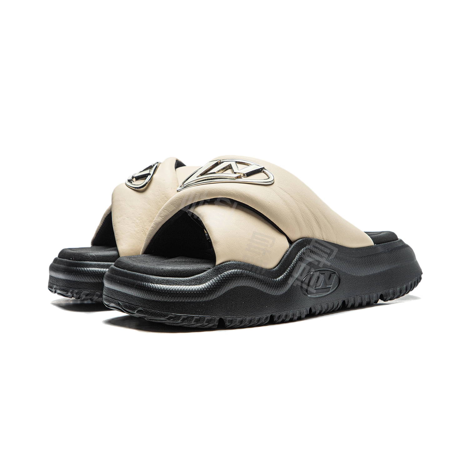 Bred Slipper