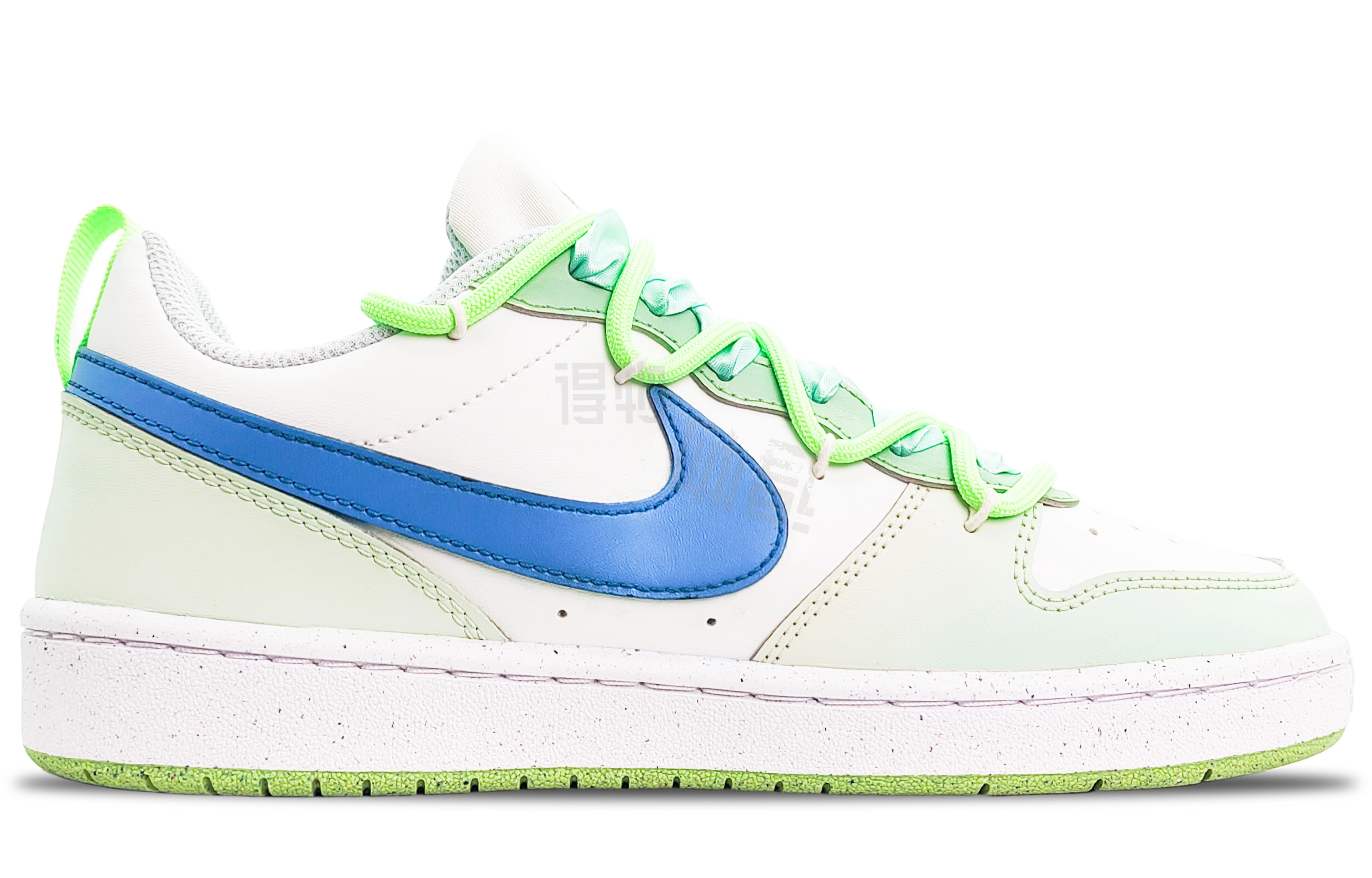 Nike Court Borough Low