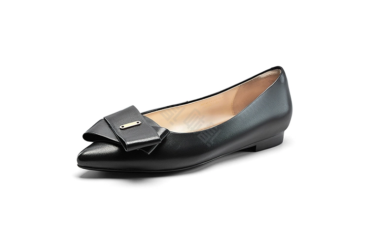NINE WEST
