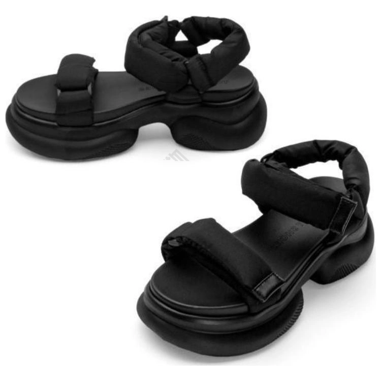 TOOMANYSHOES