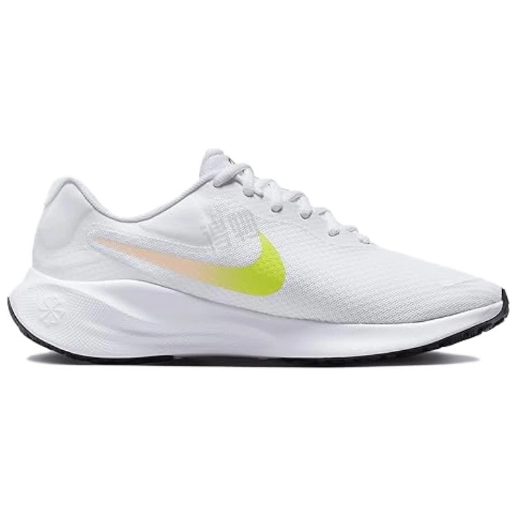 Nike REVOLUTION 7