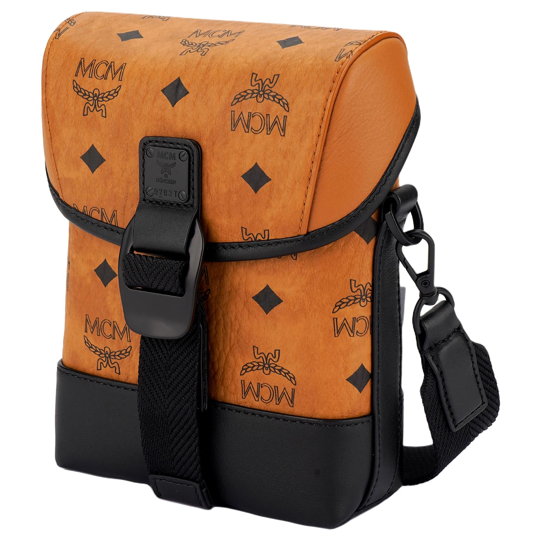 MCM Aren Visetos 22