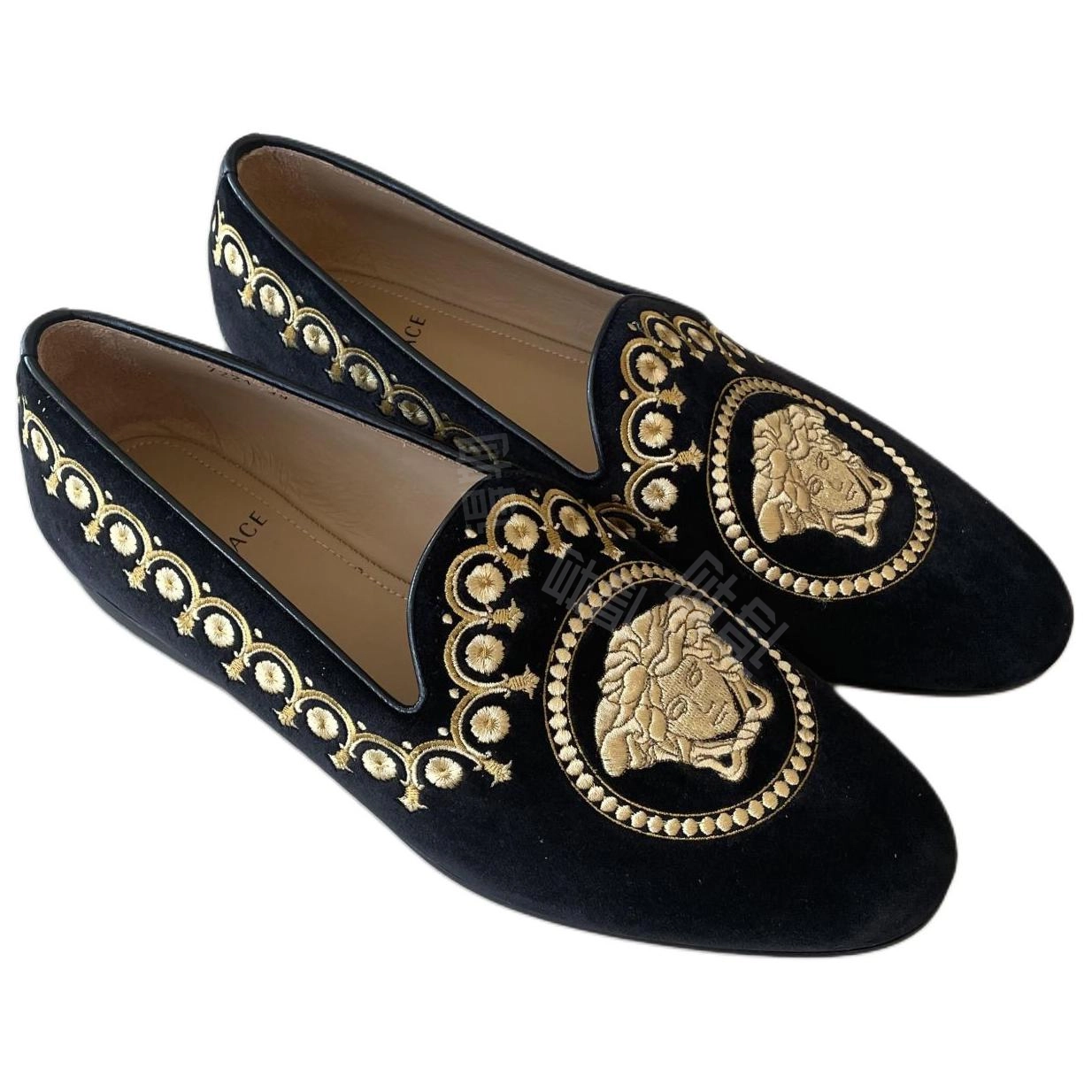 VERSACE