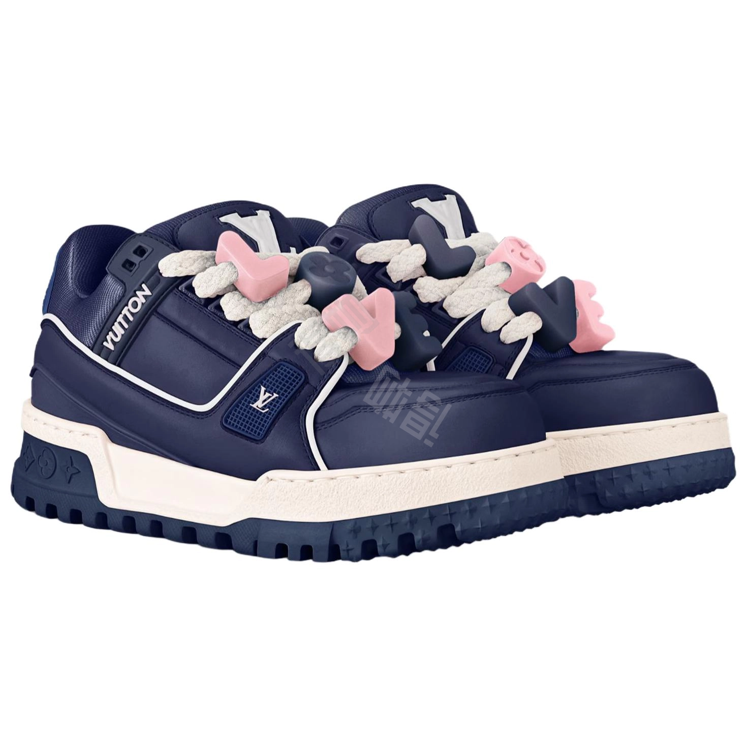 LOUIS VUITTON Trainer Maxi LOVE