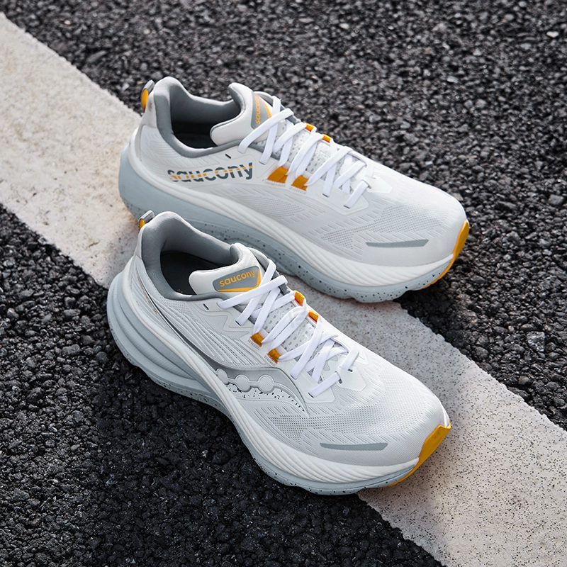Saucony HURRICANE 24