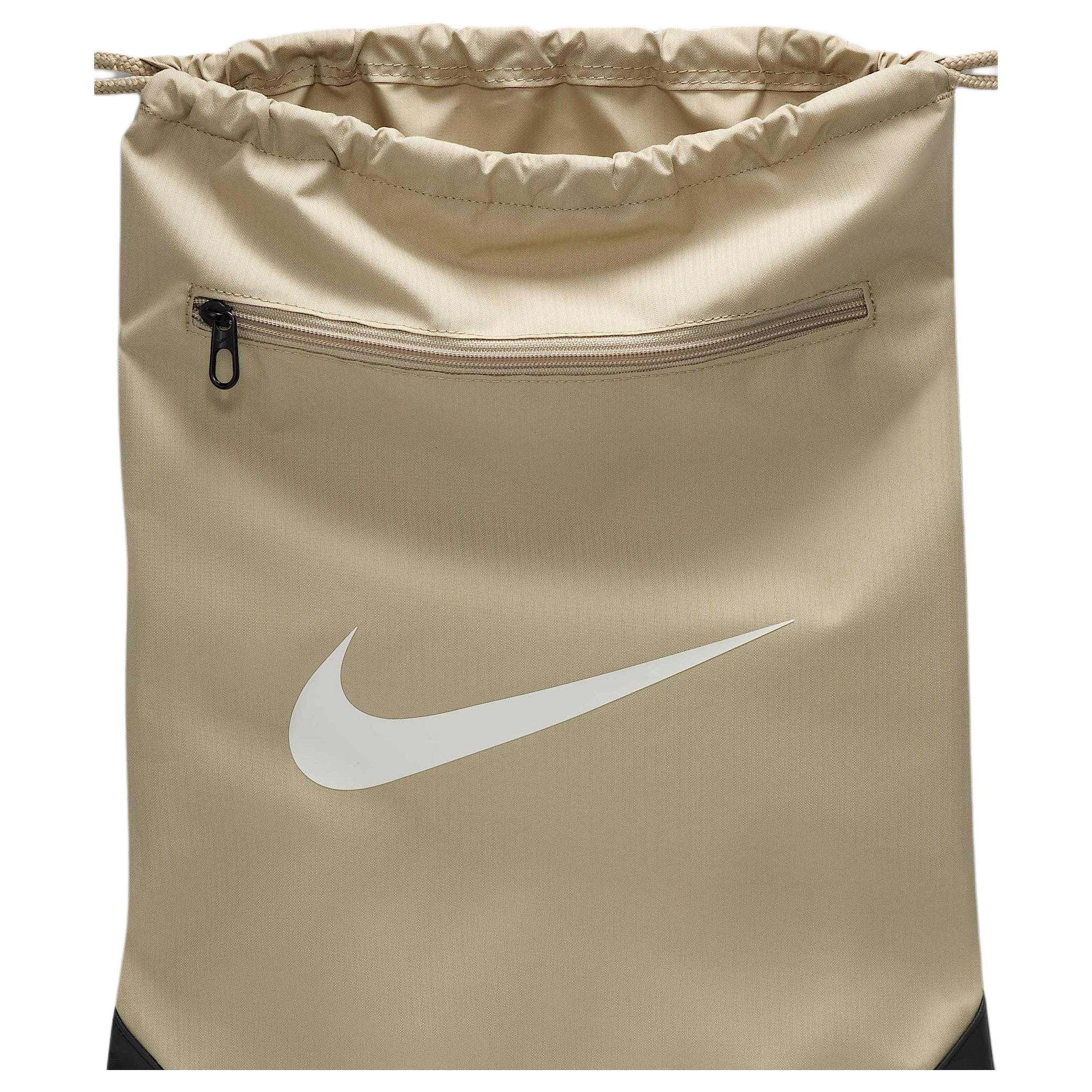 Nike Brasilia 17L Logo