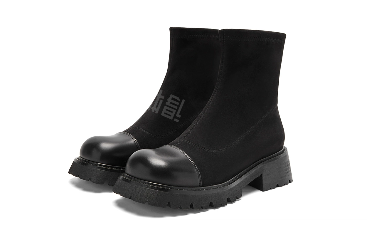 NINE WEST
