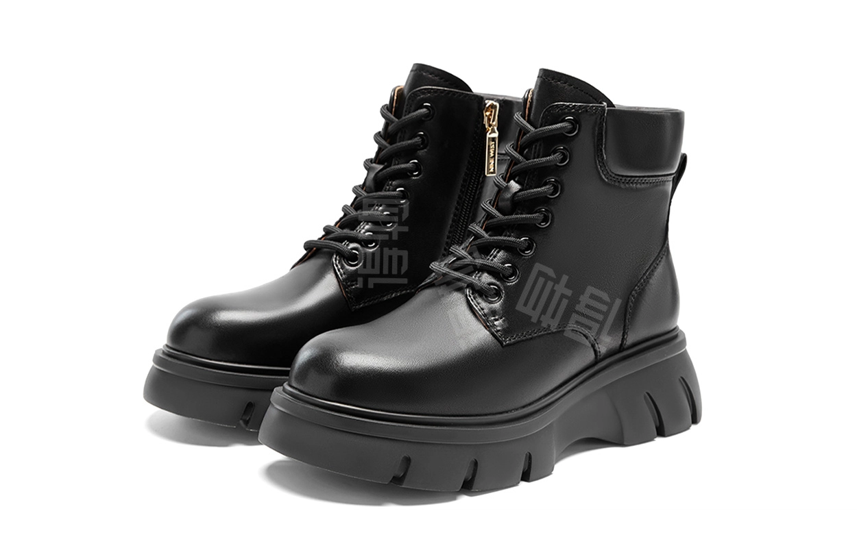 NINE WEST