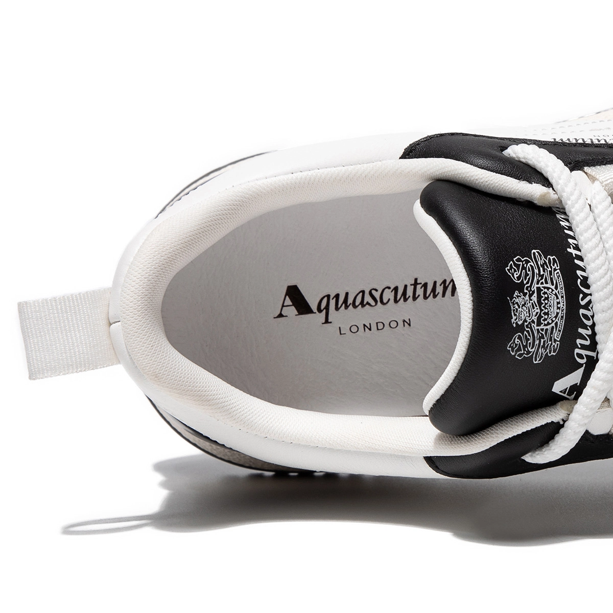 AQUASCUTUM